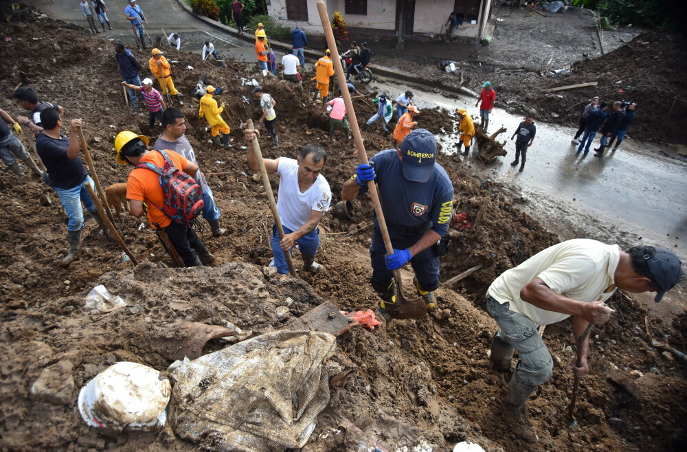Alunecări de teren în Columbia. Au murit cel puțin 20 de persoane - Imaginea 2