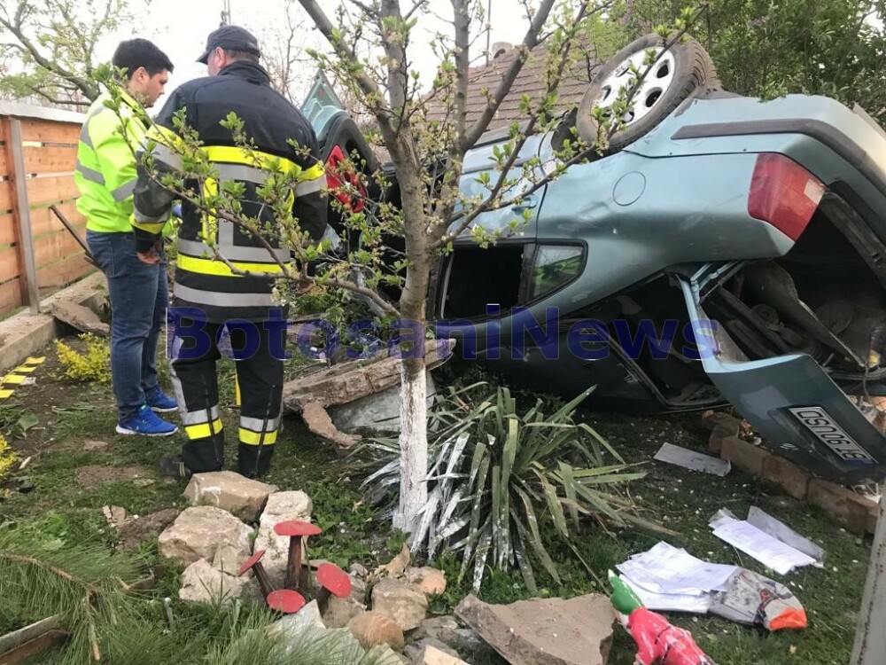 Tragedie de Înviere. Un bărbat și o fată de 16 ani au murit într-un accident, în Botoșani - Imaginea 2