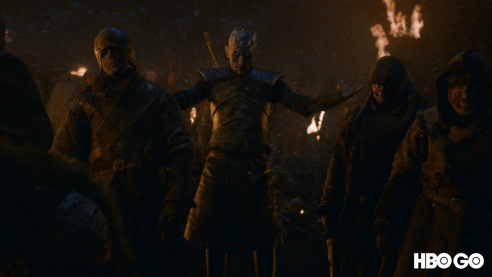 Detaliul observat de fani în noile fotografii din următorul episod Game of Thrones - Imaginea 4