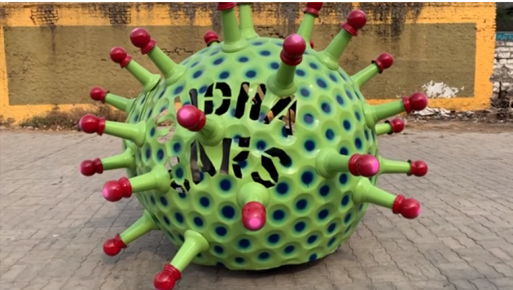 Mașina ”infectată” cu Covid-19. În India circulă un vehicul în formă de coronavirus - Imaginea 1