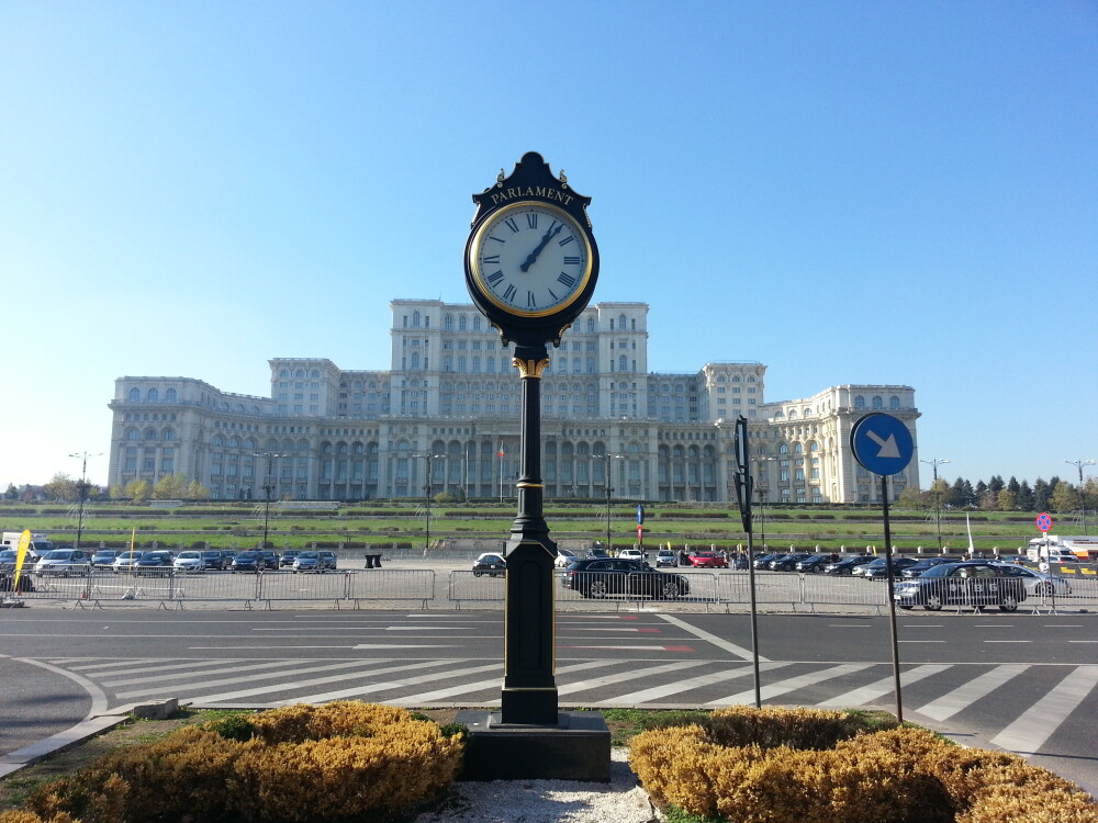 De ce apare Palatul Parlamentului în Cartea Recordurilor. Motivul pentru care turiștii străini vizitează Casa Poporului - Imaginea 3