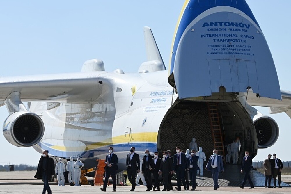 Cea mai mare aeronavă din lume a adus echipamente medicale în Ucraina din China. GALERIE FOTO - Imaginea 6