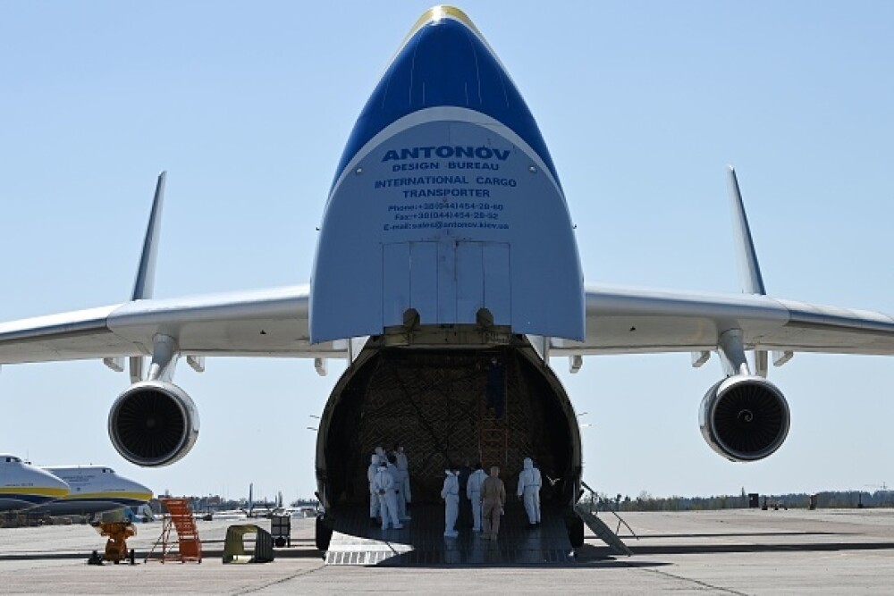 Cea mai mare aeronavă din lume a adus echipamente medicale în Ucraina din China. GALERIE FOTO - Imaginea 2