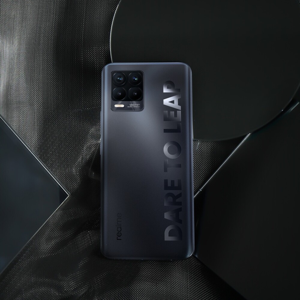 Realme 8 Pro, telefonul de buget cu cameră de 108 MP. Specificații și preț în România - Imaginea 2
