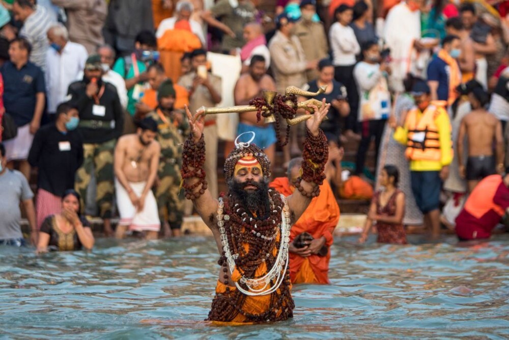 GALERIE FOTO. Festival religios cu milioane de credincioși în India. Manifestarea ar putea răspândi o 