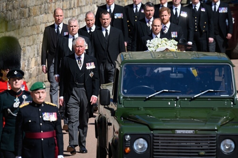 Înmormântarea Prințului Philip, în imagini. Ce ar fi avut Regina asupra ei, în geantă. GALERIE FOTO - Imaginea 3