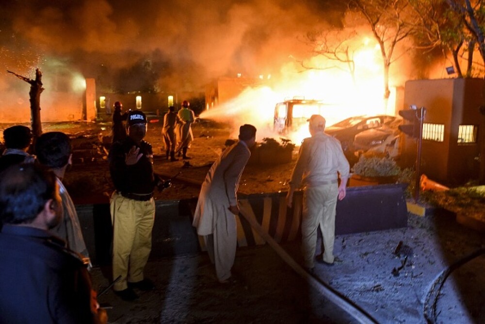 Cel puţin patru morţi într-un atac cu bombă la un hotel de lux din Pakistan - Imaginea 3