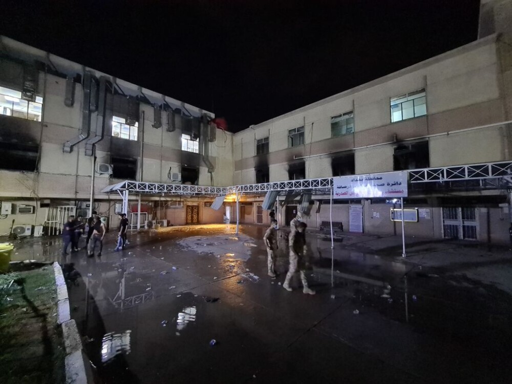 Incendiu într-un spital Covid din Irak. Cel puțin 82 de persoane au murit. GALERIE FOTO - Imaginea 4