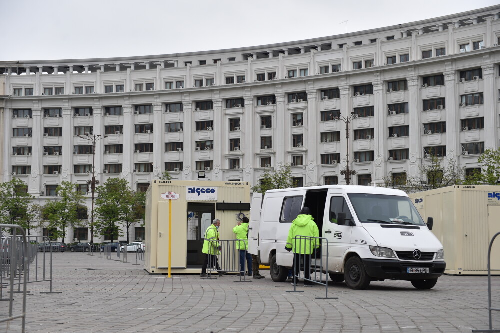 Primul centru de vaccinare drive-through din București. Tot ce trebuie să știi despre centrul din Piața Constituției - Imaginea 2