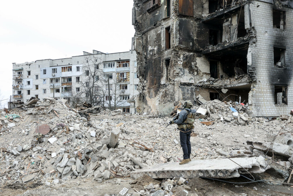 Ucraina intră în a patra lună de război. Regiunea Lugansk din Donbas, aproape complet invadată de ruşi - Imaginea 7