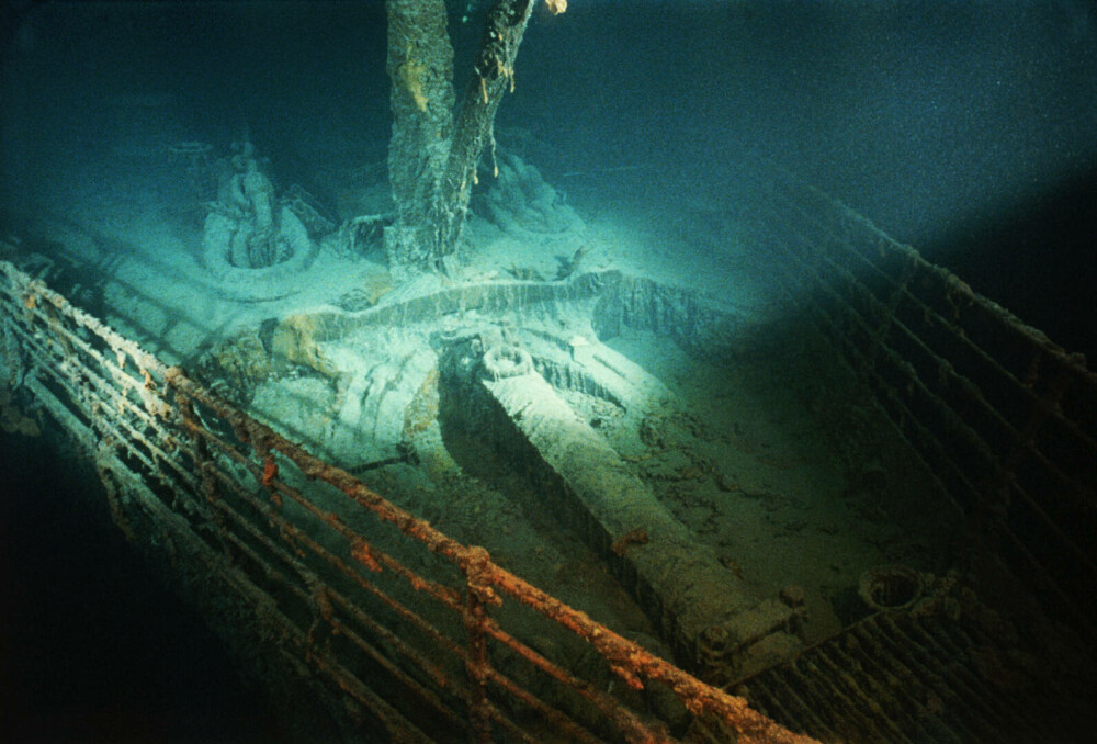Noi imagini impresionante ale epavei Titanic aflată în descompunere | GALERIE FOTO și VIDEO - Imaginea 9