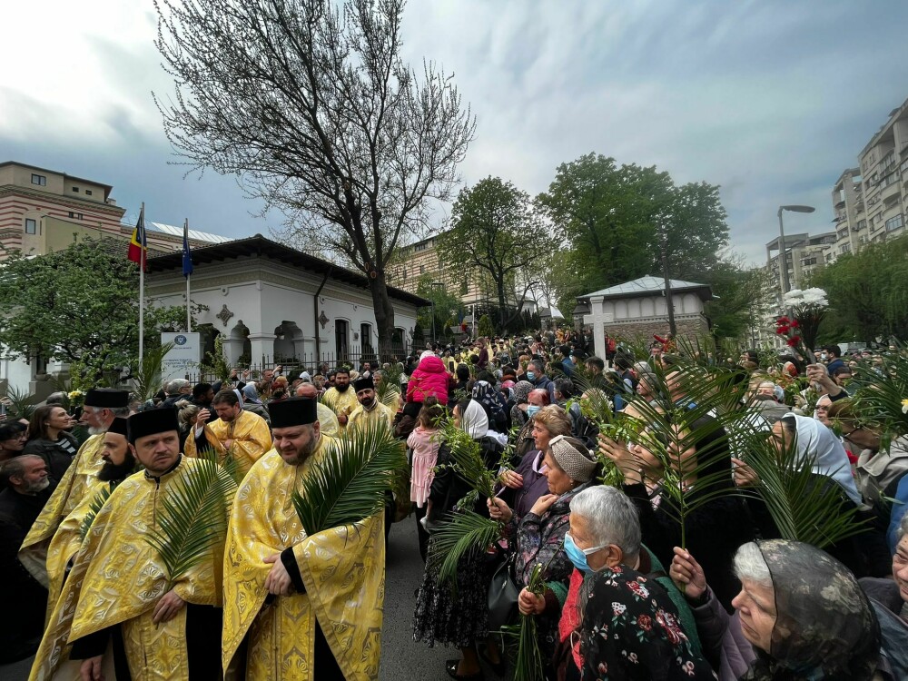 Pelerinajul de Florii. Mii de oameni participă la procesiunea din București. VIDEO - Imaginea 3