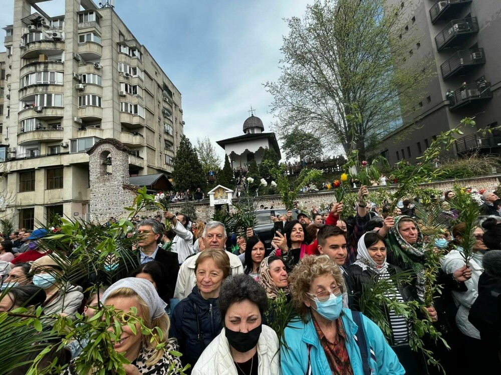 Pelerinajul de Florii. Mii de oameni participă la procesiunea din București. VIDEO - Imaginea 5