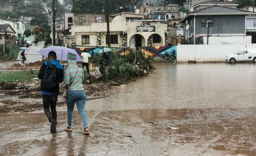Africa de Sud a decretat stare de dezastru național după inundațiile care au provocat peste 440 de morți. GALERIE FOTO - Imaginea 4