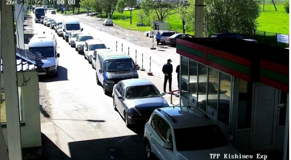 Serviciul Vamal al R. Moldova dezminte faptul că zeci de mașini ar fi încercat să iasă din Transnistria. FOTO - Imaginea 1