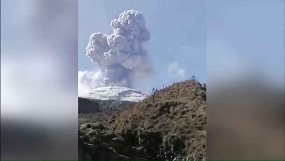 Unul dintre cei mai periculoși vulcani dă semne că va erupe. În 1985 a distrus un oraș și au murit 23.000 de oameni - Imaginea 5