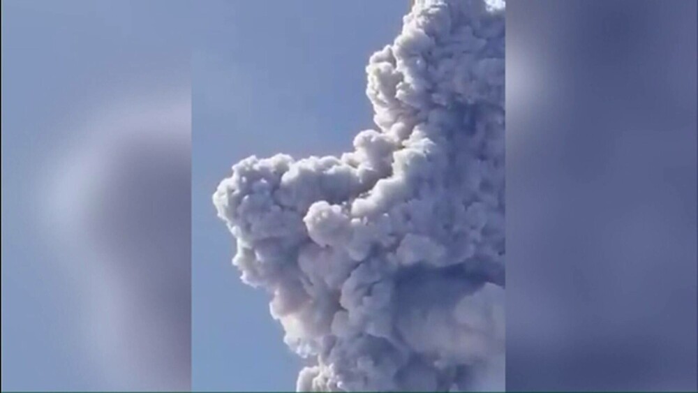 Unul dintre cei mai periculoși vulcani dă semne că va erupe. În 1985 a distrus un oraș și au murit 23.000 de oameni - Imaginea 6