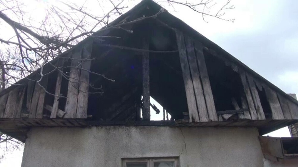 „Nu s-a mai putut face nimic”. În pragul Paștelui, o familie a rămas fără casă după ce a fost distrusă de un incendiu - Imaginea 4