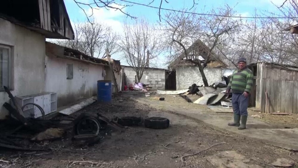 „Nu s-a mai putut face nimic”. În pragul Paștelui, o familie a rămas fără casă după ce a fost distrusă de un incendiu - Imaginea 13