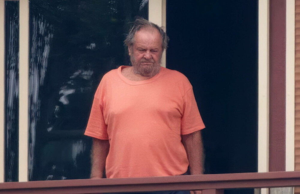 Jack Nicholson, prima apariție după 18 luni de izolare. Cum a fost surprins actorul pe balconul casei. FOTO - Imaginea 1