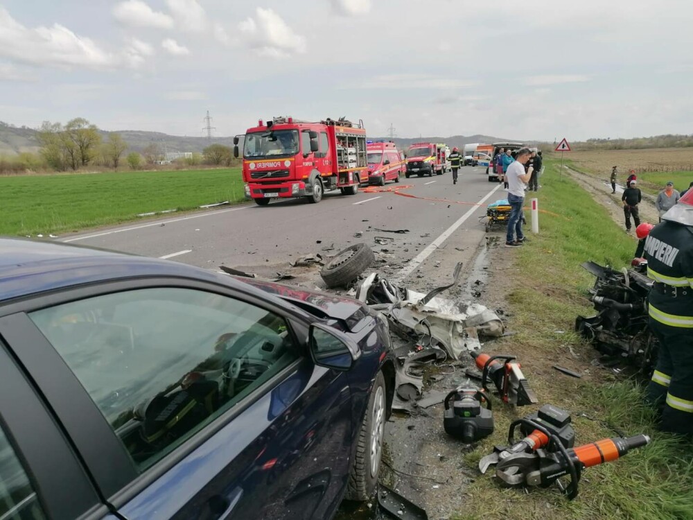 Accident pe DN1. Șapte persoane au fost rănite, traficul este complet blocat | GALERIE FOTO - Imaginea 4