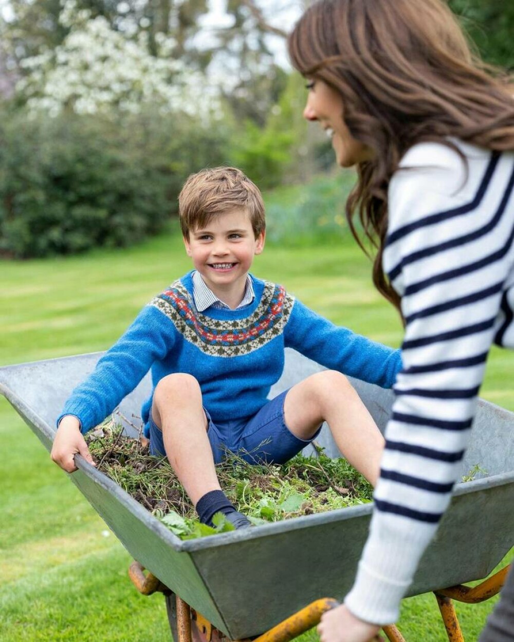 Prinţul Louis a împlinit 5 ani. Imagini de colecție publicate de Familia Regală - Imaginea 2