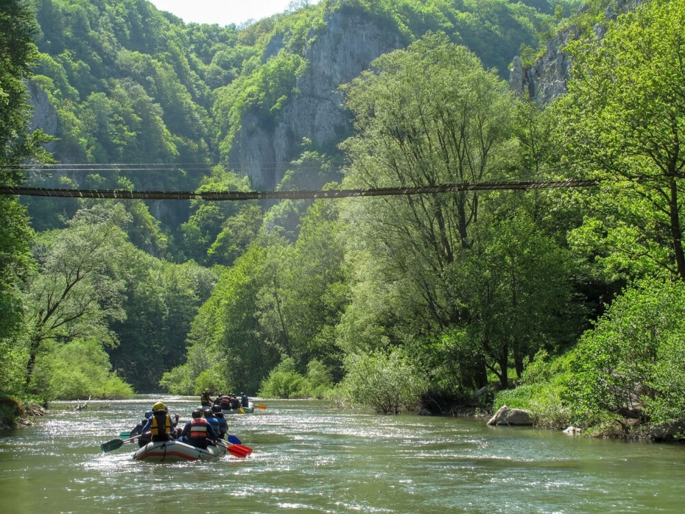 Obiective turistice în Caraș-Severin. De la Cascada Bigăr la cheile Nerei și Băile Herculane, cum poți să le vezi pe toate - Imaginea 6