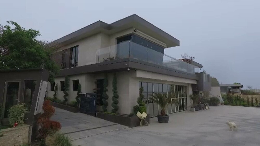 Litoralul românesc are o nouă zonă rezidențială care crește continuu. Prețul unei vile ajunge și la 2 milioane de euro - Imaginea 4