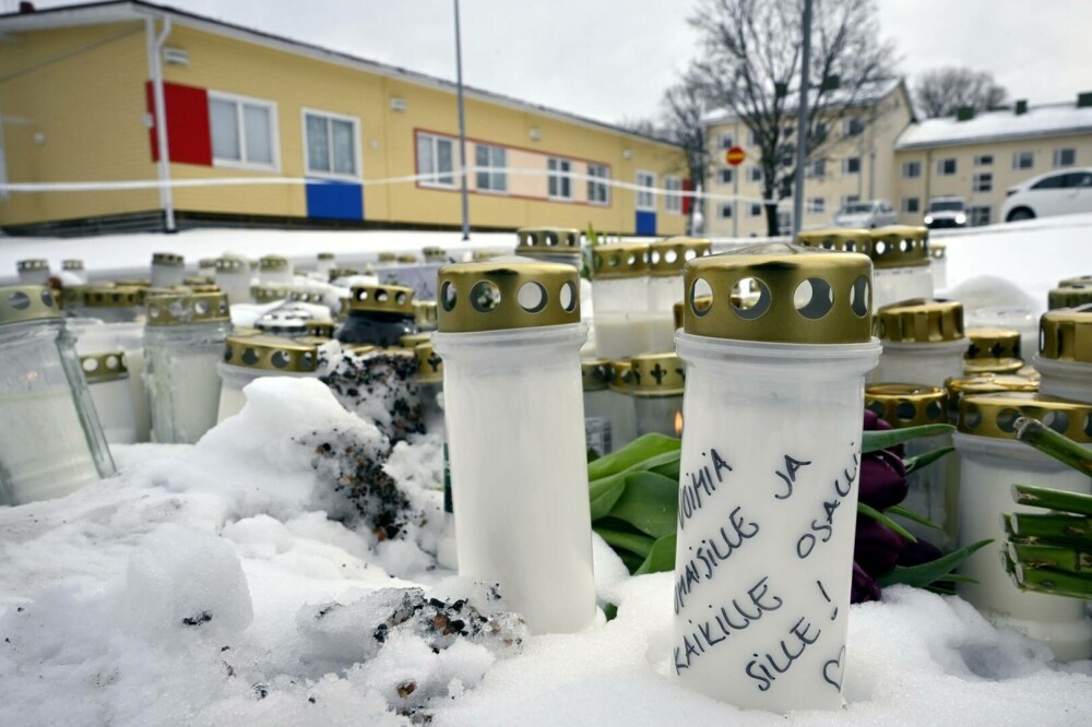 Zi de doliu în Finlanda după ce un copil de 12 ani a fost împuşcat într-o şcoală de un coleg - Imaginea 4