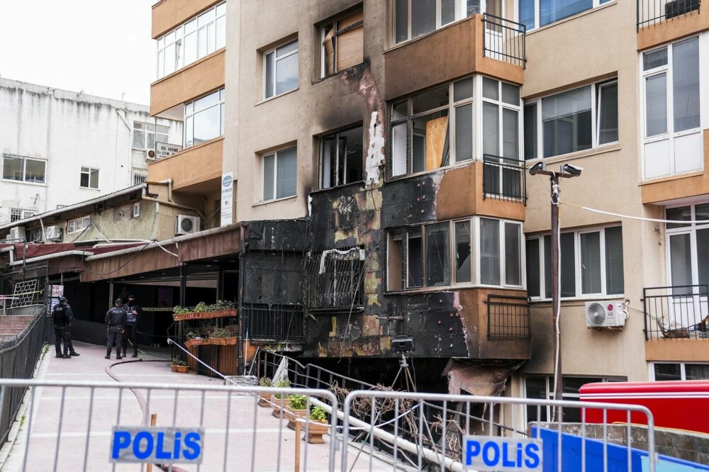 Care este cauza incendiului devastator din Istanbul în care au murit cel puțin 29 de persoane. FOTO & VIDEO - Imaginea 6