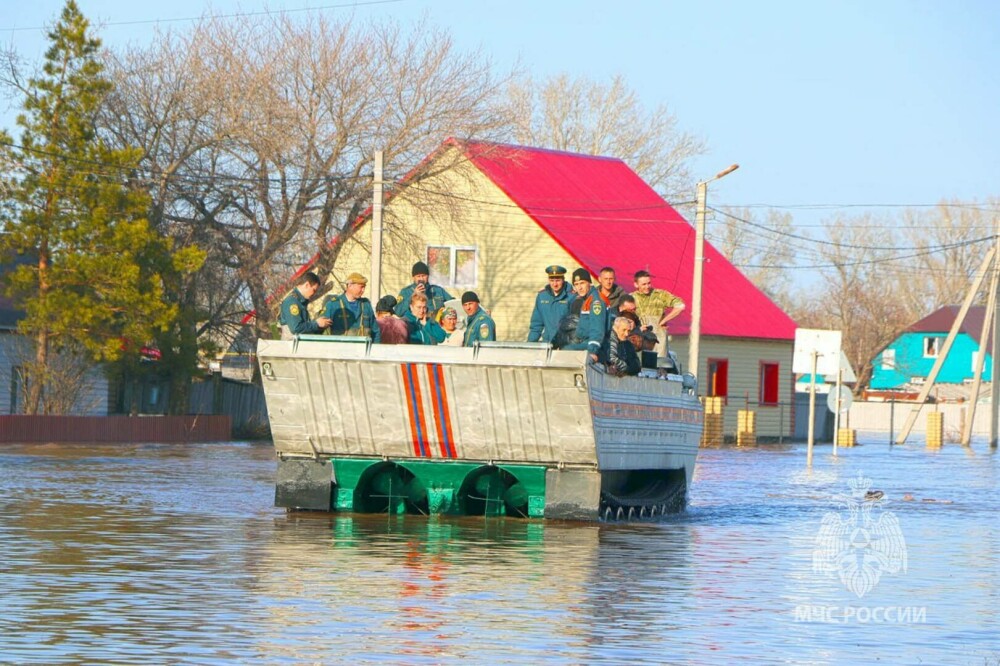 Inundaţii în Rusia. Situaţie „complicată” în Urali, conform autorităţilor - Imaginea 5