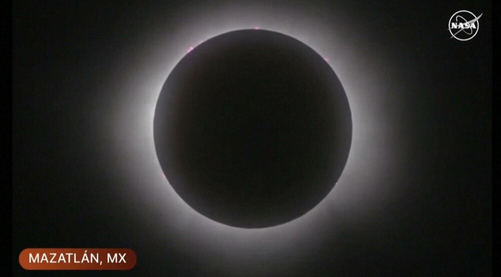 Eclipsa de Soare din 8 aprilie 2024. Imagini cu fenomenul astronomic al anului. FOTO și VIDEO - Imaginea 7