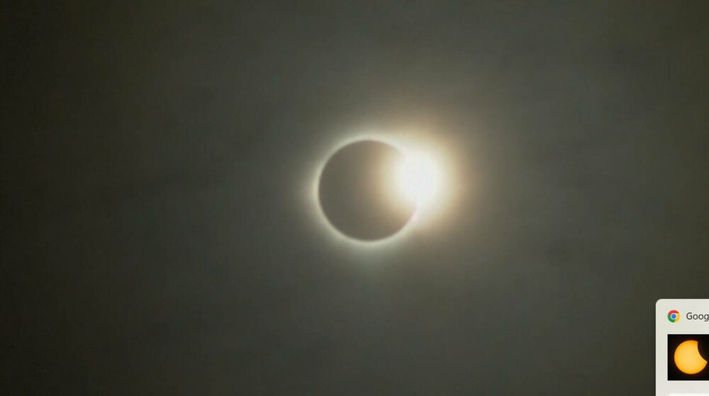Eclipsa de Soare din 8 aprilie 2024. Imagini cu fenomenul astronomic al anului. FOTO și VIDEO - Imaginea 9