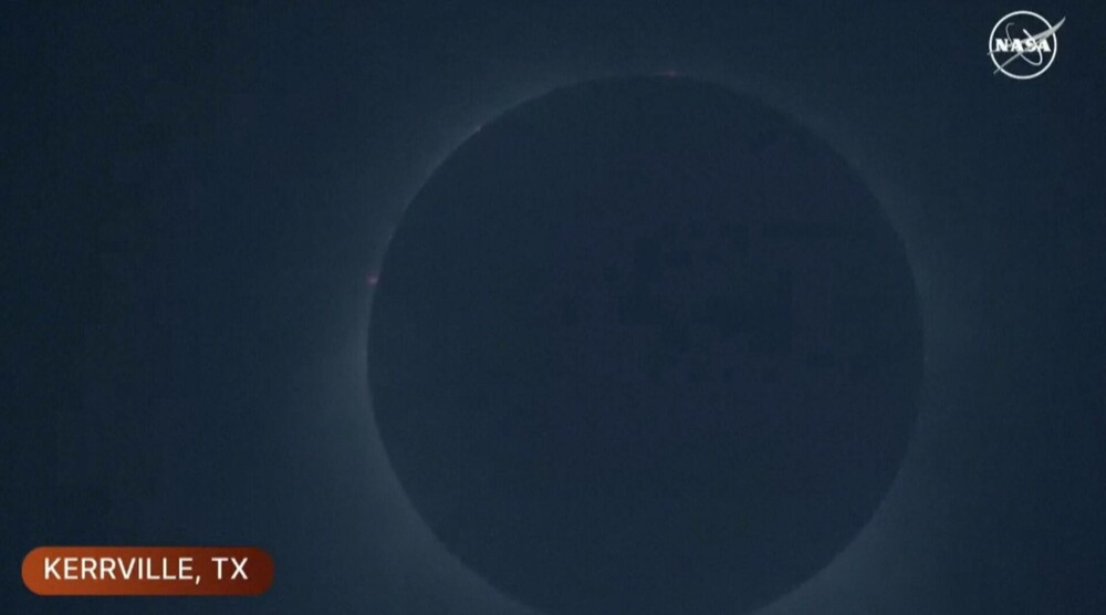 Eclipsa de Soare din 8 aprilie 2024. Imagini cu fenomenul astronomic al anului. FOTO și VIDEO - Imaginea 19