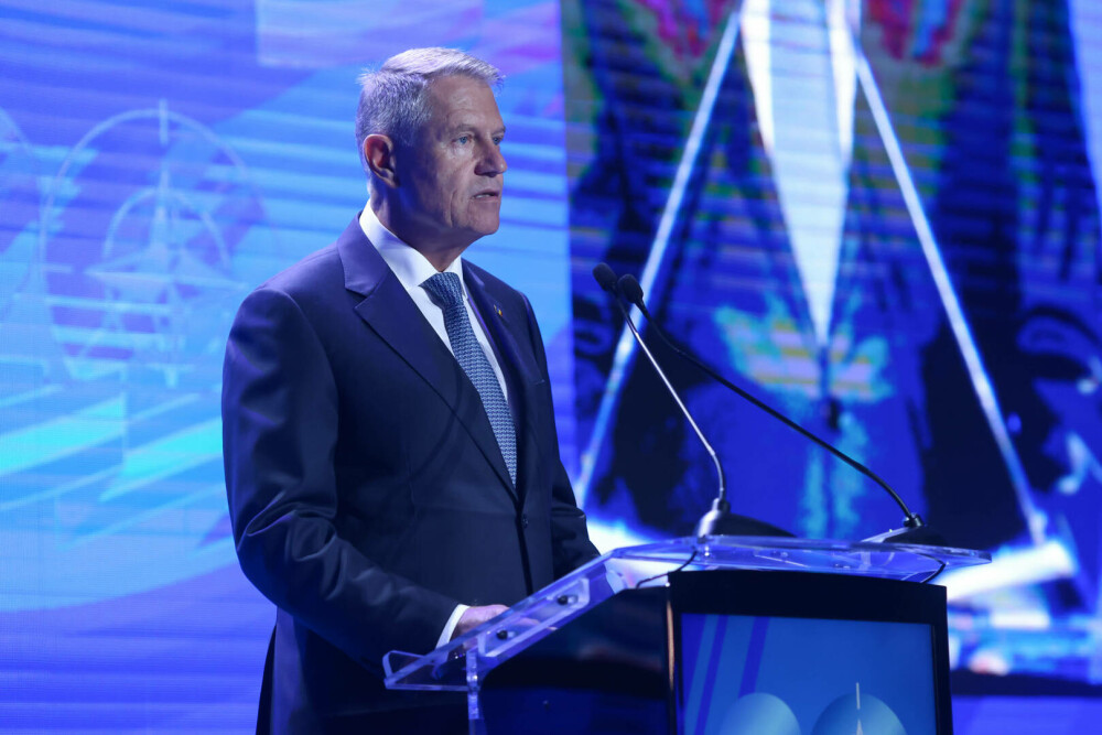 ”România-NATO, 20 de ani”. Klaus Iohannis: Trebuie să intensificăm eforturile pentru a consolida rezerva de personal militar - Imaginea 4