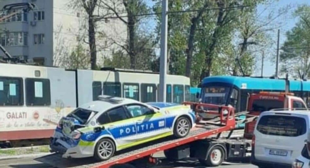 BMW de poliție nou-nouț, făcut praf în Galați de un tramvai. Cu ce se ocupa vatmanița în momentul impactului FOTO - Imaginea 2