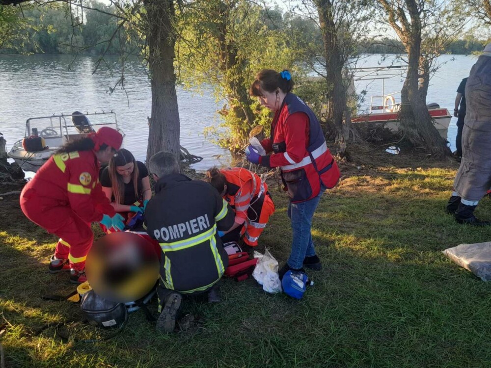Ambulanţă navală, implicată într-un accident pe Braţul Chilia. Patru persoane, între care un copil, au fost rănite - Imaginea 7