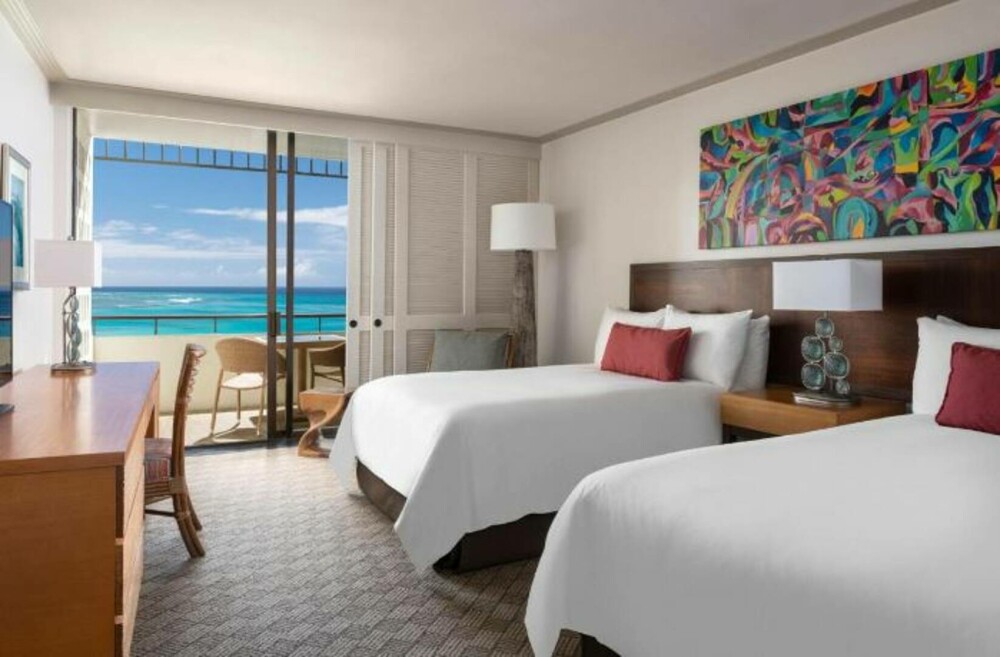 „Am plătit 530 de dolari pentru o noapte. Regret”. Cum arată „palatul roz al Pacificului”, cel mai faimos hotel din Hawaii - Imaginea 15