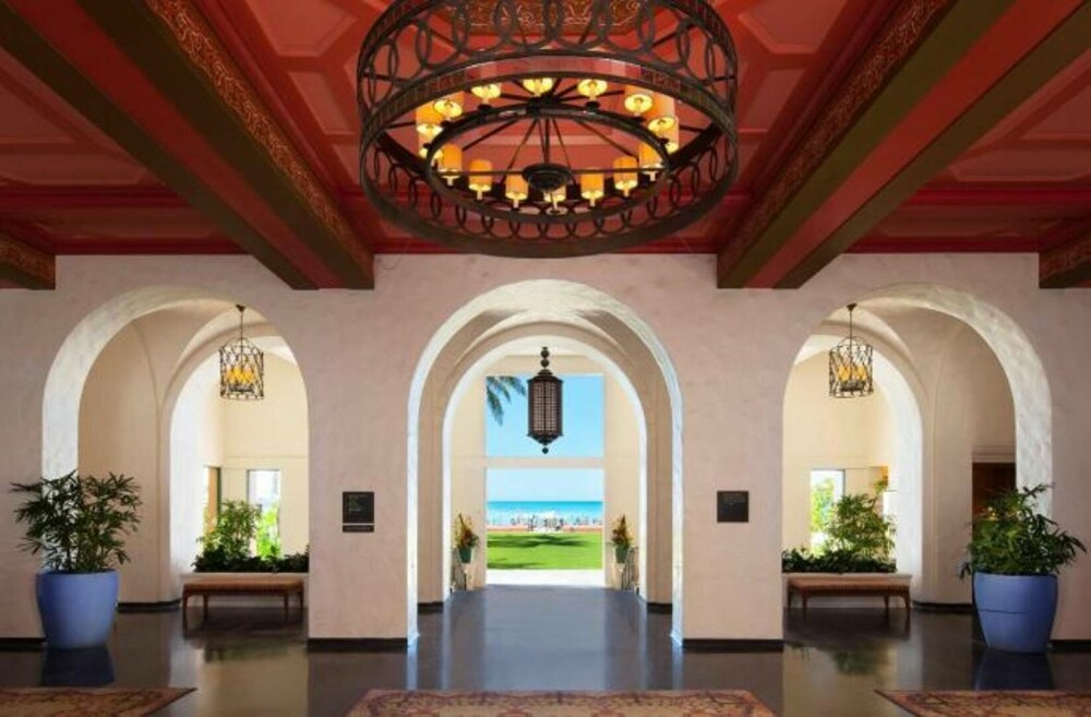 „Am plătit 530 de dolari pentru o noapte. Regret”. Cum arată „palatul roz al Pacificului”, cel mai faimos hotel din Hawaii - Imaginea 20