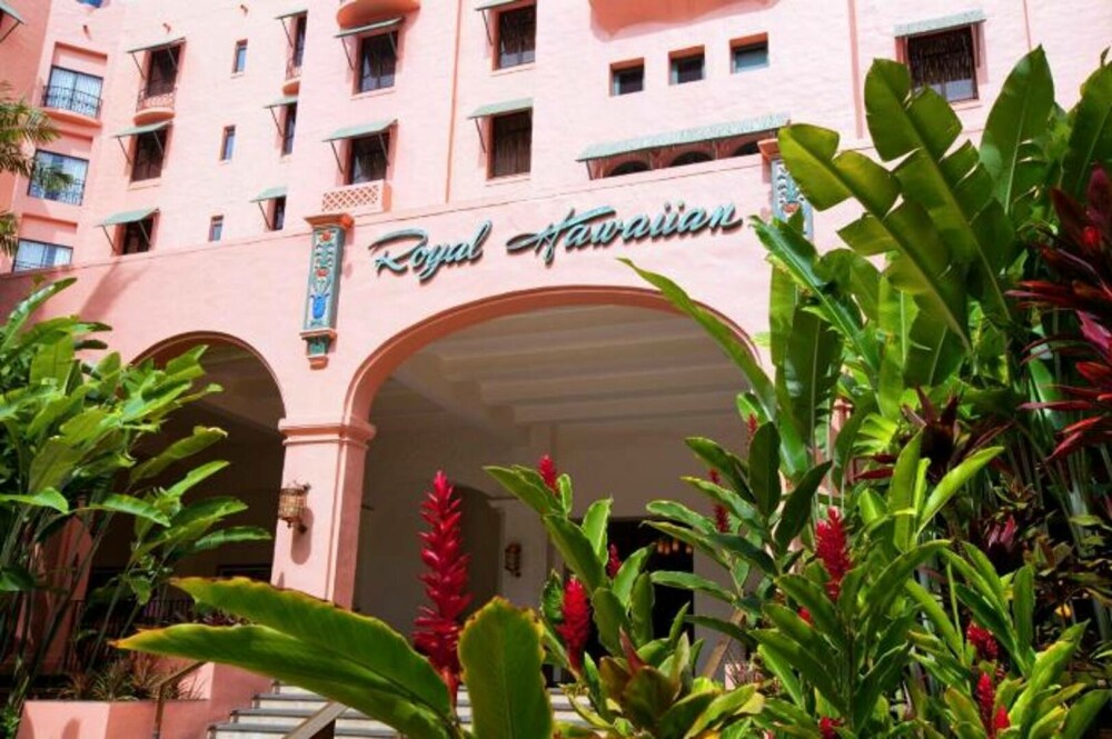 „Am plătit 530 de dolari pentru o noapte. Regret”. Cum arată „palatul roz al Pacificului”, cel mai faimos hotel din Hawaii - Imaginea 23