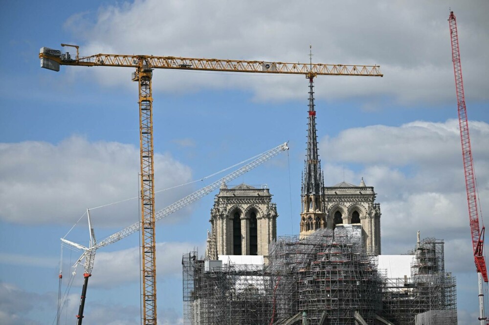 Cum arată acum Catedrala Notre Dame, la cinci ani de la incendiul care a distrus o parte din monumentul istoric. GALERIE FOTO - Imaginea 9