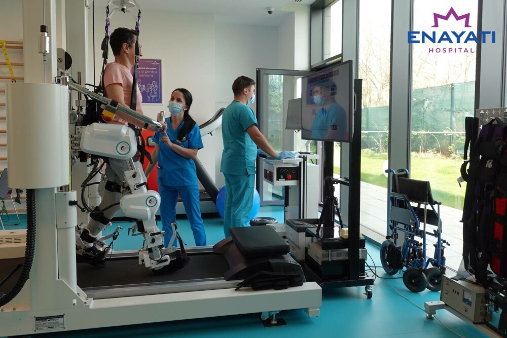 (P) Enayati Hospital dezvăluie #roboterapeutul, un aparat inovator care redă mobilitatea și încrederea pacienților - Imaginea 2