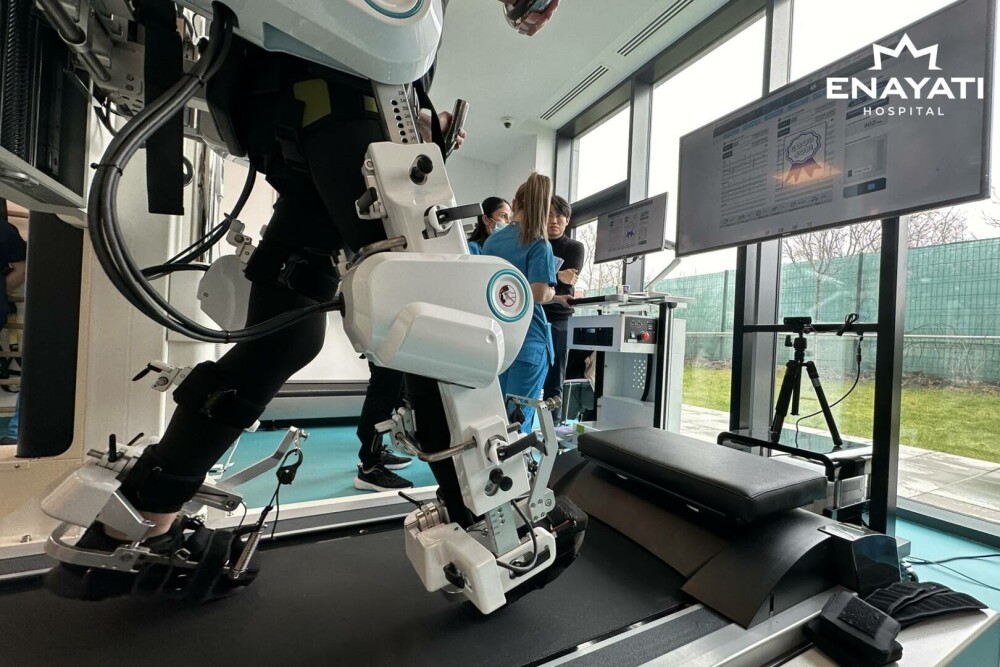 (P) Enayati Hospital dezvăluie #roboterapeutul, un aparat inovator care redă mobilitatea și încrederea pacienților - Imaginea 3