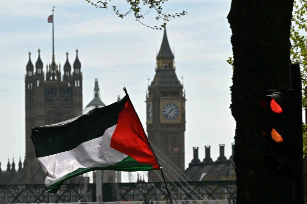 Zeci de mii de persoane au protestat la Londra pentru a cere încetarea focului în Fâşia Gaza. FOTO+VIDEO - Imaginea 4