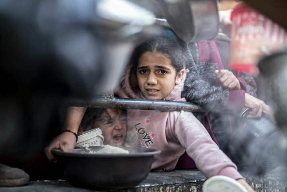 Imaginile foametei din Gaza. Raport: Jumătate din populație va suferi de foamete în aproximativ trei luni | FOTO - Imaginea 12