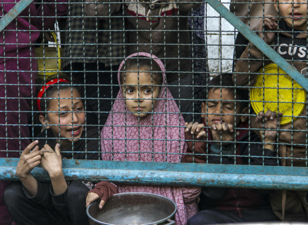 Imaginile foametei din Gaza. Raport: Jumătate din populație va suferi de foamete în aproximativ trei luni | FOTO - Imaginea 35