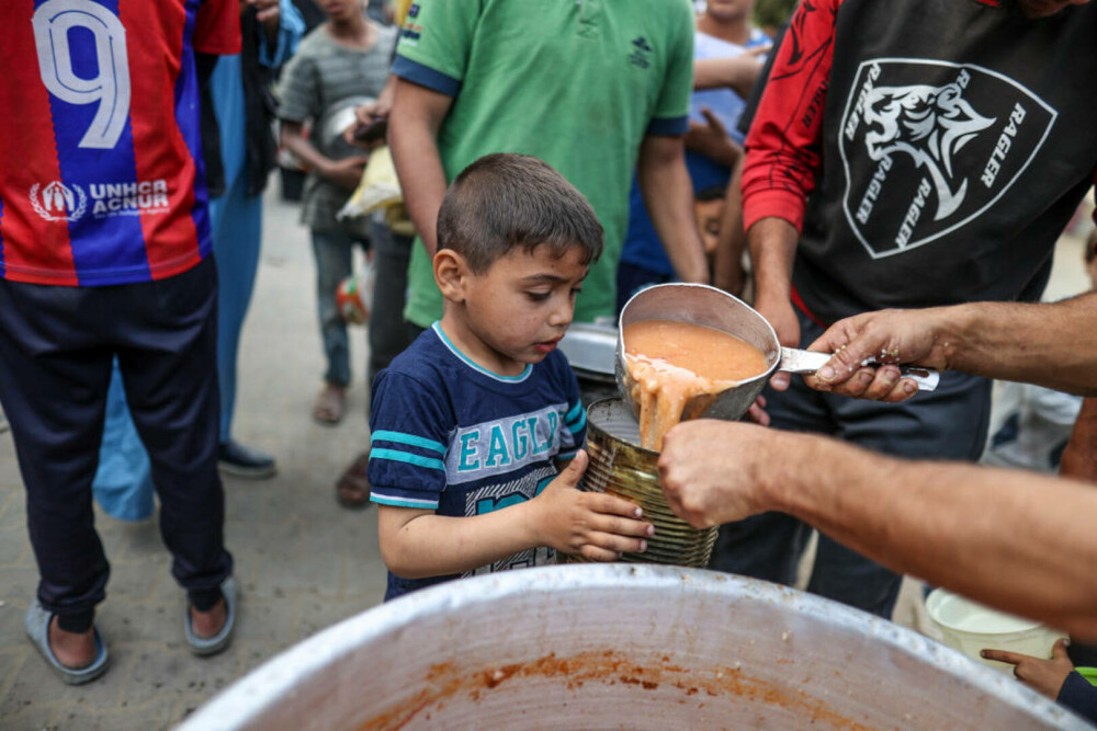 Imaginile foametei din Gaza. Raport: Jumătate din populație va suferi de foamete în aproximativ trei luni | FOTO - Imaginea 53