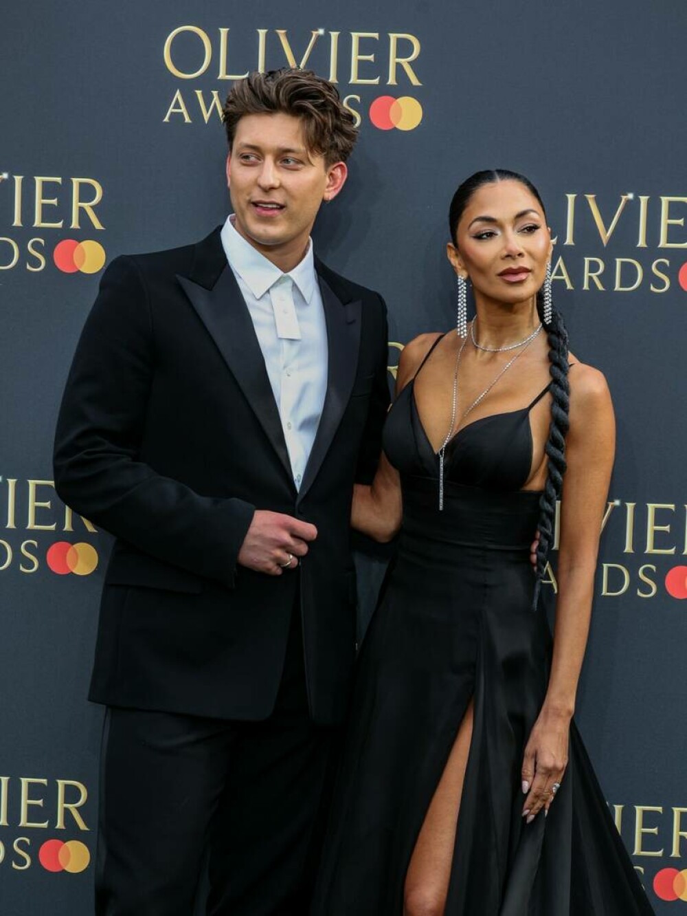 Nicole Scherzinger, în lacrimi la gala premiilor Olivier. Ce premiu a primit. GALERIE FOTO - Imaginea 5