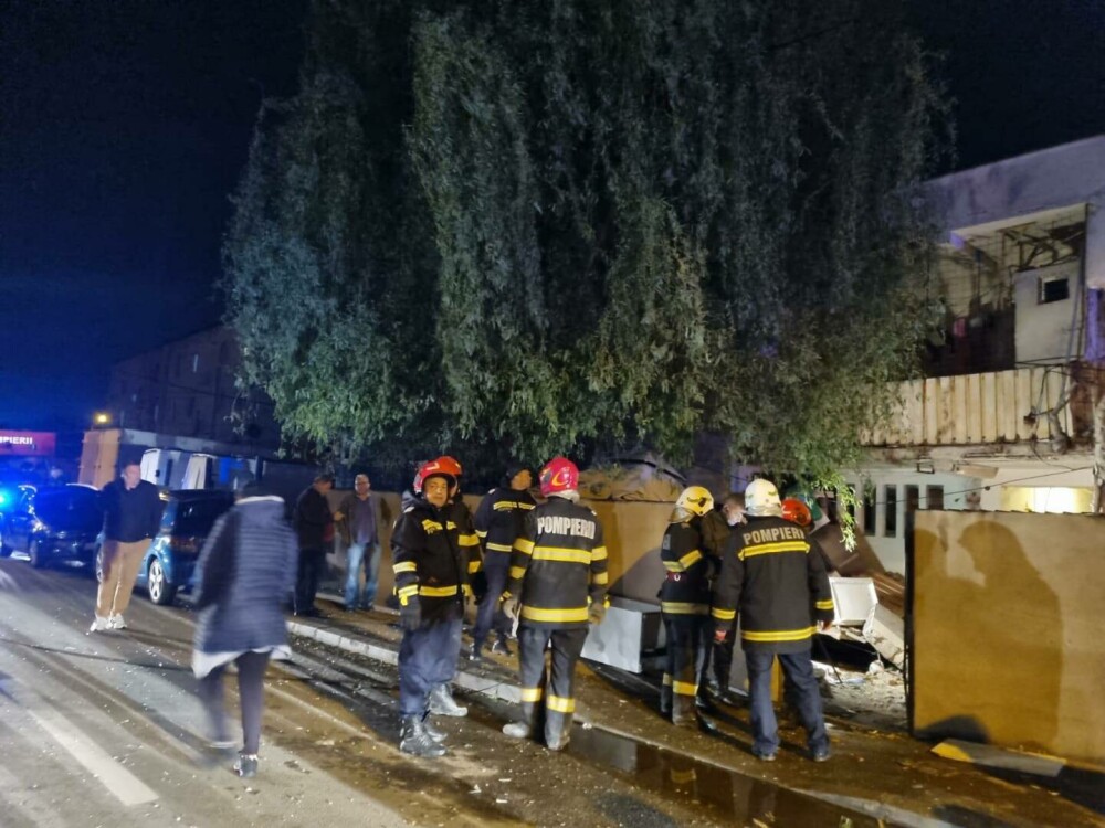 Explozie puternică într-un bloc din Craiova. Fațada s-a prăbușit. A fost activat Planul Roșu. O femeie a murit | FOTO - Imaginea 6