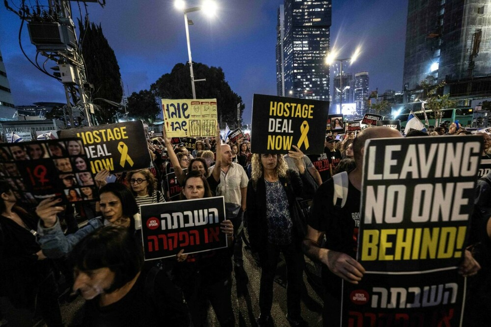 Proteste de amploare la Tel Aviv. Mii de persoane au ieșit în stradă pentru eliberarea ostaticilor - Imaginea 1